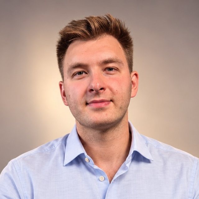 Oskar, twórca kanału Złoty Senior